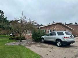 Professional Office Suite on West Saginaw near Lansing Mall