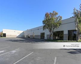 Port Plaza Business Center