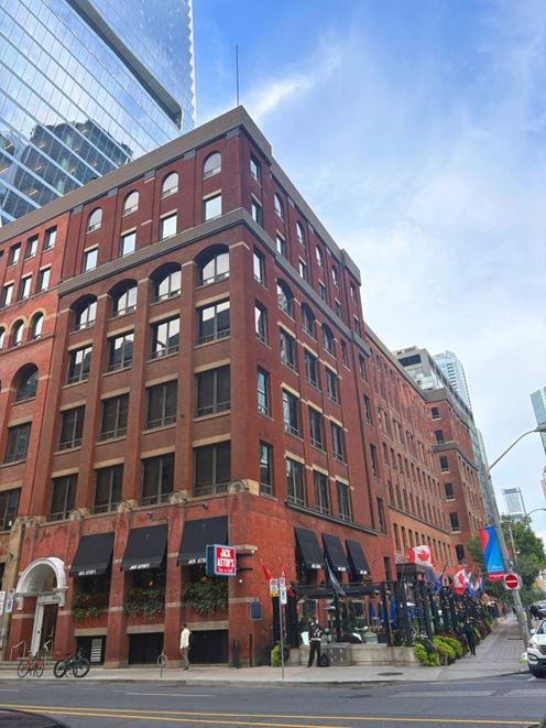 144-146 Front Street West