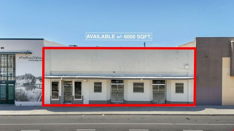 High Exposure Retail Building: 2 Units