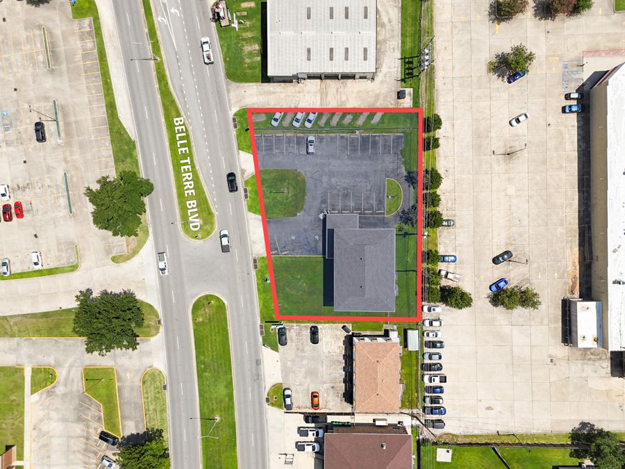 Freestanding Office Building w/Drive-Through Potential