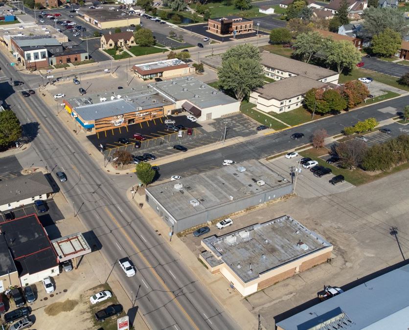 Freestanding building FOR SALE - 202 Main ST 