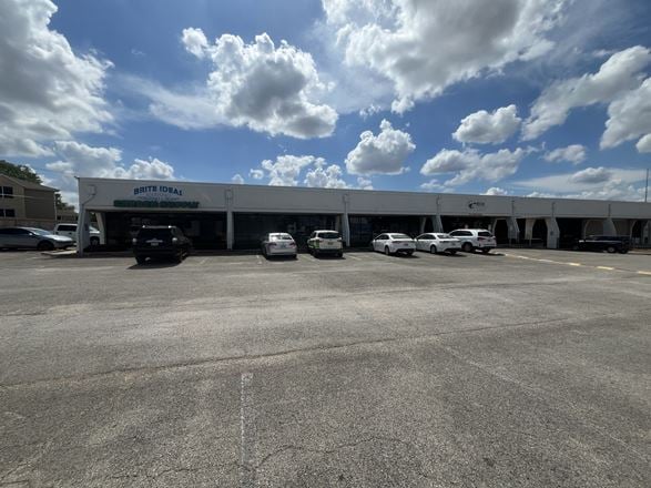 14611 Burnet Rd