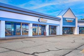 Southwind Plaza – Flexible Retail Spaces from 1,200 to 18,000+ SF
