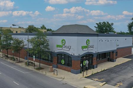 Photo of commercial space at 6209 W North Avenue in Oak Park