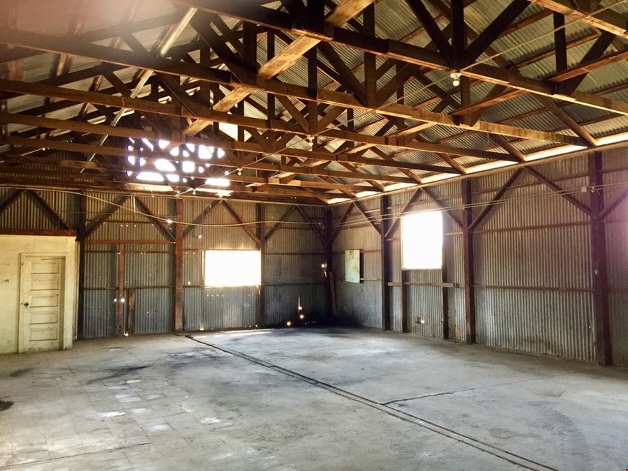 Freestanding Industrial Building on ±1.49 Acres in Porterville