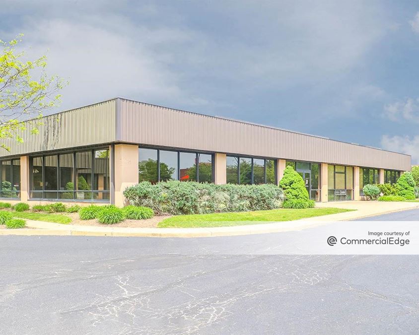 4895 Dressler Road NW 4895 Dressler Road NW Office Building