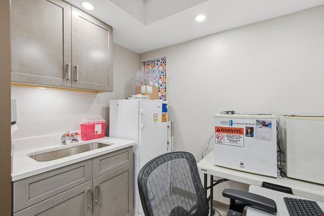 5873 Allentown Road – Suite 36
