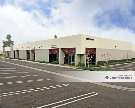 Riverside Business Park - 3343-­3492 Chicago Avenue & 3330-3494 Durahart Street