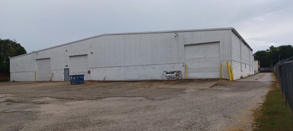 Warehouse on 2.76 Acres for Sale