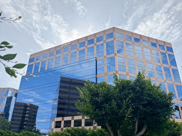 Regus - Irvine - Main St