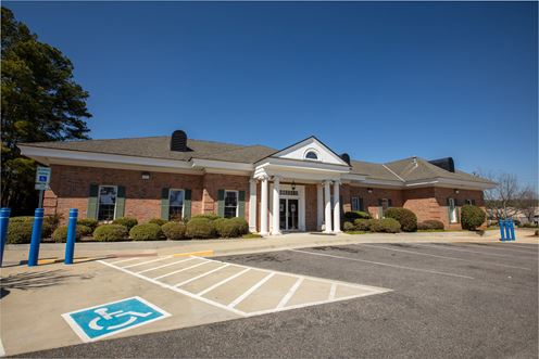 Auburn Freestanding Building For Sale