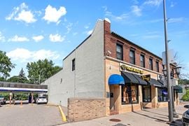 1061 Grand Ave