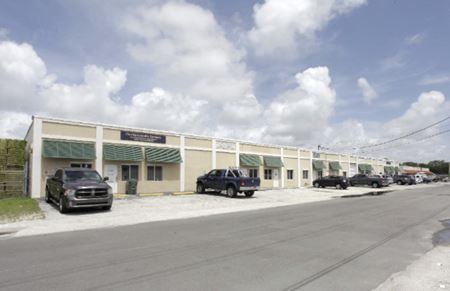 Photo of commercial space at 5149-5199 NE 12th Avenue in Oakland Park