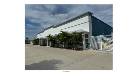 Industrial space for Rent at 669-677 Stonecrest Lane in Cape Coral