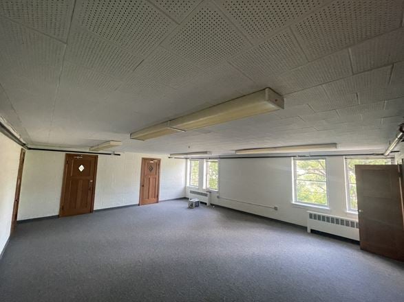 82 Woodside Rd