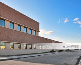 Oakton Corporate Center