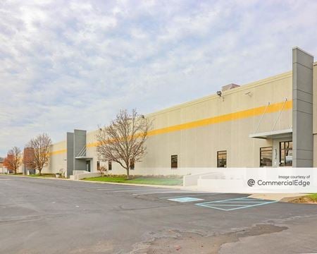 Industrial space for Rent at 6024-6108 W 79th St in Indianapolis