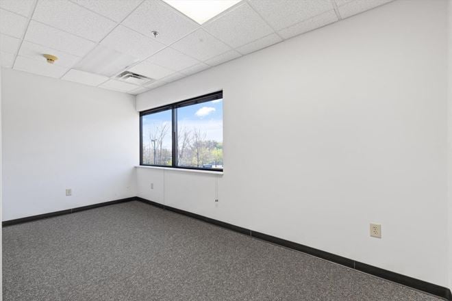 Midpark Road 2,600-22,000 SF Avail. Bus/Ind Park