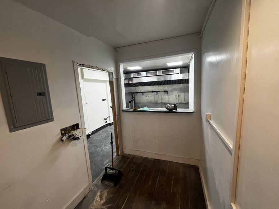 82 2nd Ave