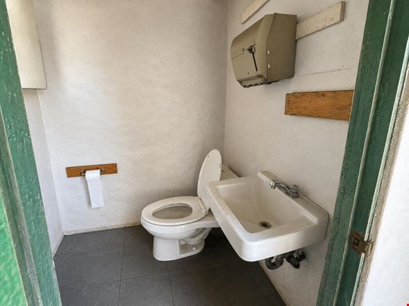 1341 W Rialto Ave, San Bernadino, CA