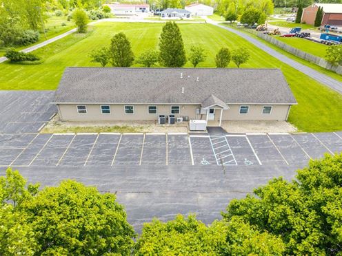 345 N Hetzler Ct