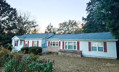 ±1,580-SF Existing Office Building on ±1-Acre Lot Near Lake Murray | Lexington, SC