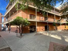 Cambridge Court