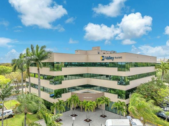 Centrum Plaza Suite #401
