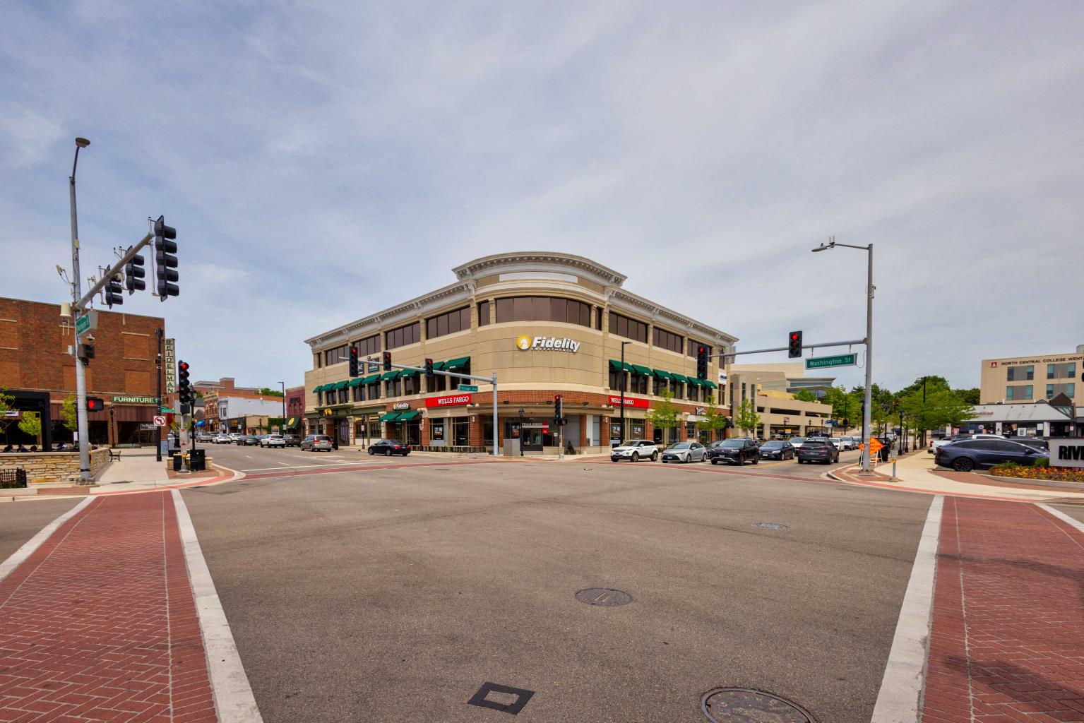 47 East Chicago Ave, Naperville, IL 60540