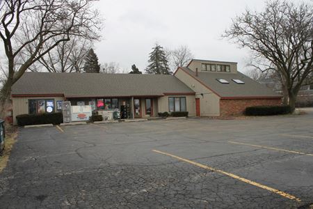 Commercial space for Sale at 319 S Main St in Elburn