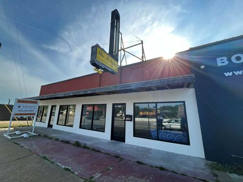 1746 S Harvard - Retail