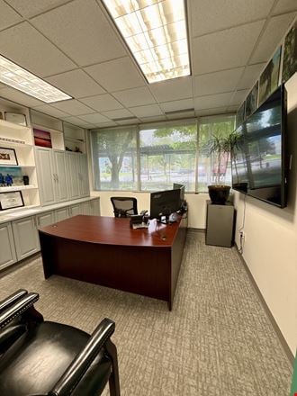 Prime Mid-Valley Office Space