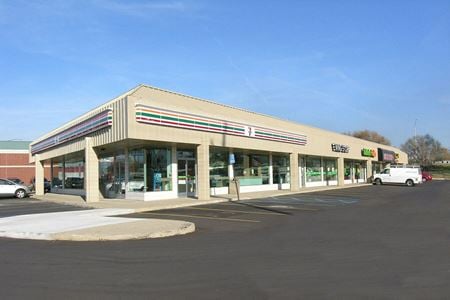 Retail space for Rent at 31040-31070 Gratiot Ave in Roseville