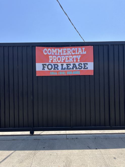 13736-13740 Saticoy St Van Nuys CA 91402
