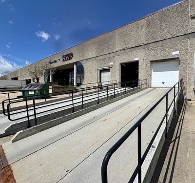 680 Dearborn Park Ln.