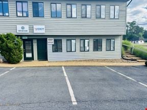 VERSATILE 840 SF OFFICE SPACE | RENOVATION OPPORTUNITY