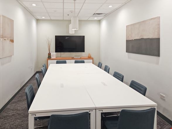 Regus - Libertyville - S Milwaukee