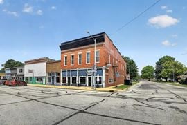 Benderz - 400 Washington St, Auburn IL  62615