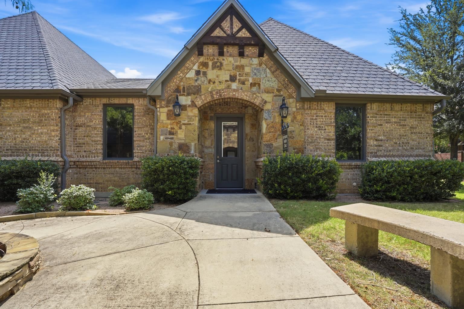1120 Glade Road