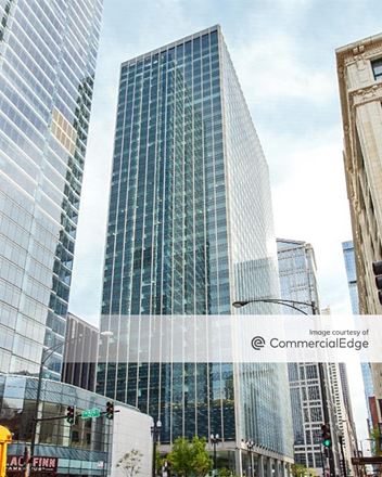 321 North Clark at Riverfront Plaza