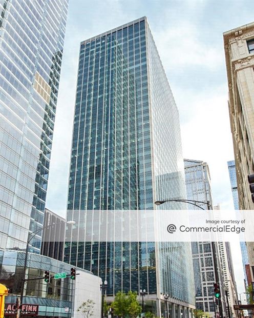 321 North Clark at Riverfront Plaza