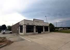 3,600 SF Retail/Medical Space | Sublease | Magee, MS