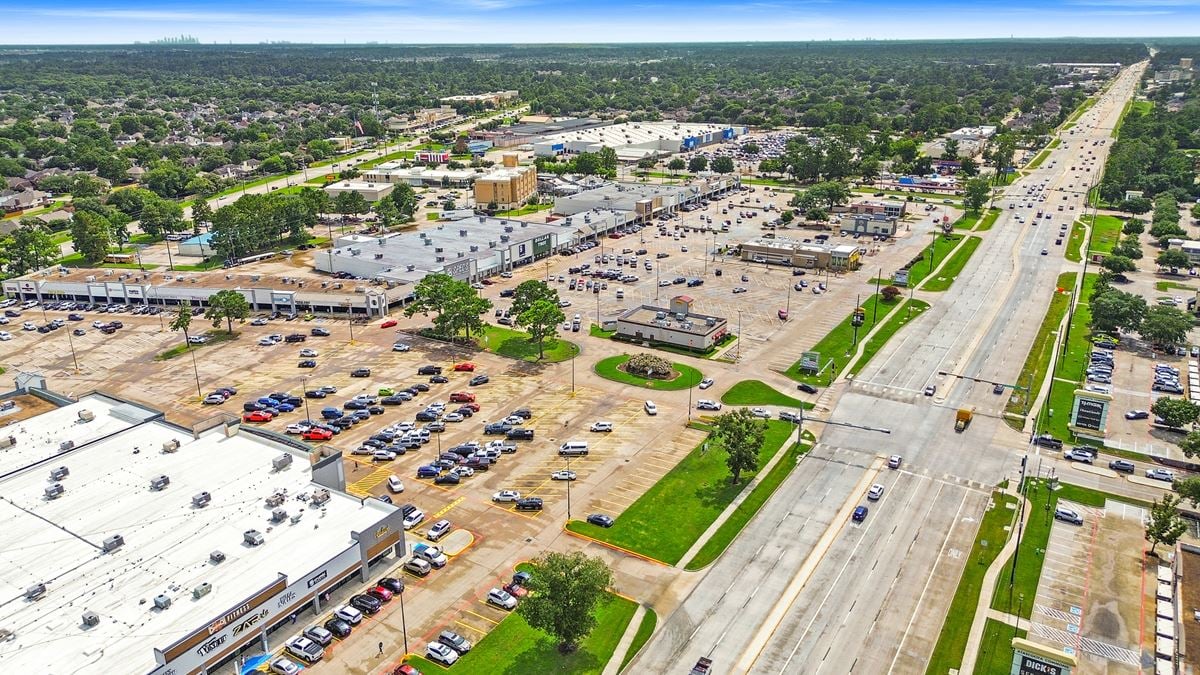 High-Traffic 0.90-Acre Pad – Perfect for Drive-Thru or QSR in Atascocita