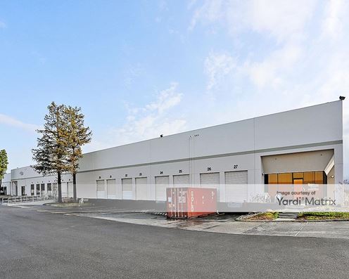 Trimble Distribution Center - 400-430 East Trimble Road