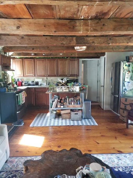 404 Sagamore Road