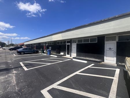 Photo of commercial space at 4318 - 4320 NE 5 Avenue in Oakland Park