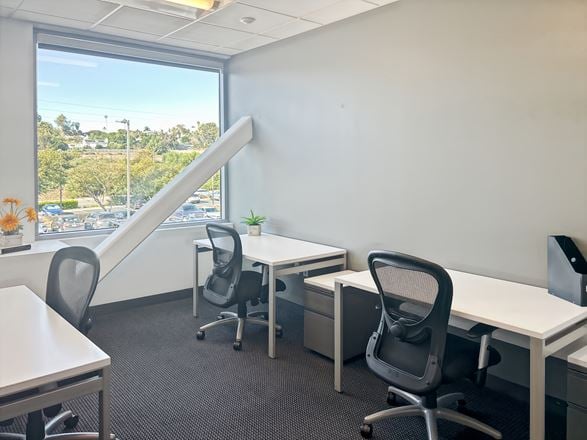 CA, Solana Beach - Solana Beach Corporate