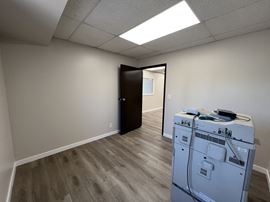 704 University Ave W