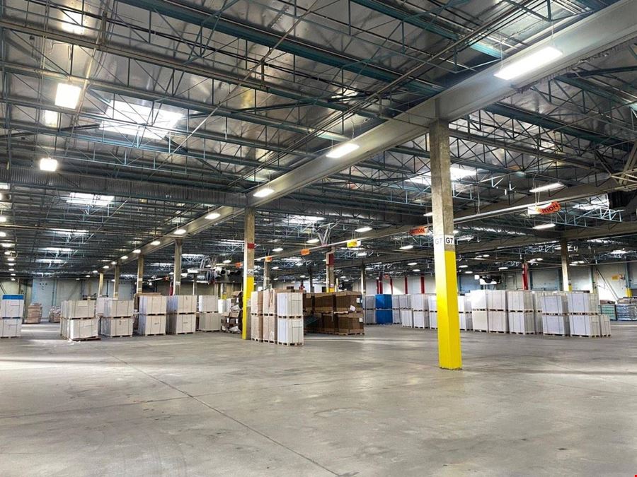 1k - 40k sqft shared industrial warehouse for rent in Vancouver